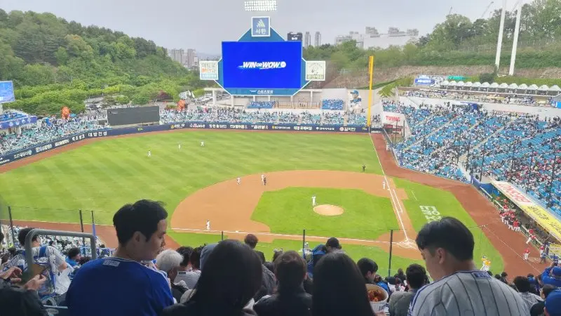삼성 라팍 스카이 3루석 U18구역 22열 9번 실제 뷰 입니다