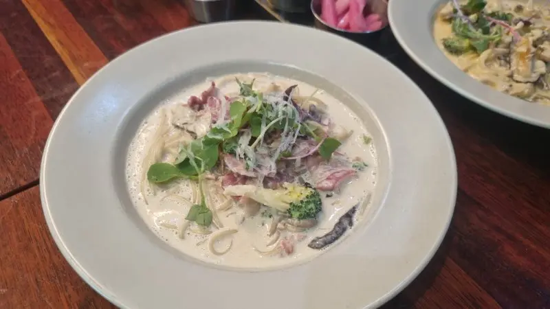 [대구 화원 맛집] 주차장 완비! 모임에 최적화된 '이태리제면소' 파스타와 함박스테이크 리뷰